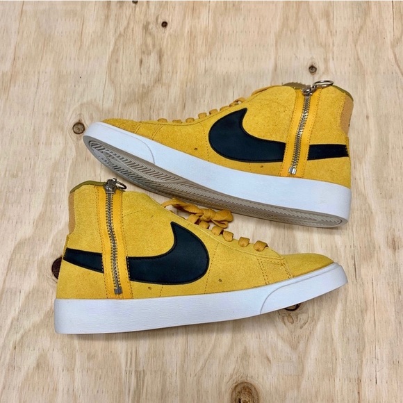 Yellow Nike Blazers - Picture 4 of 8